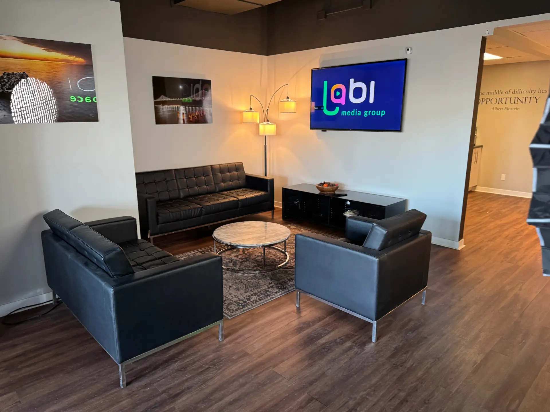Guest Lounge Area